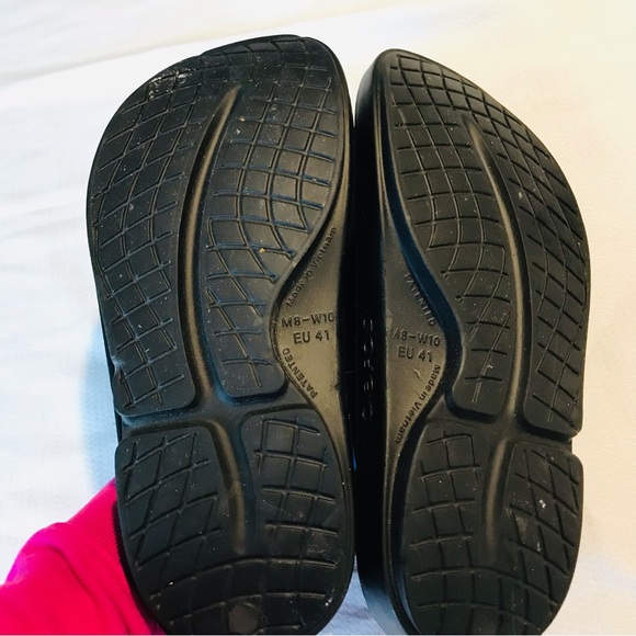 OOFOS sandals - Picture 5 of 6